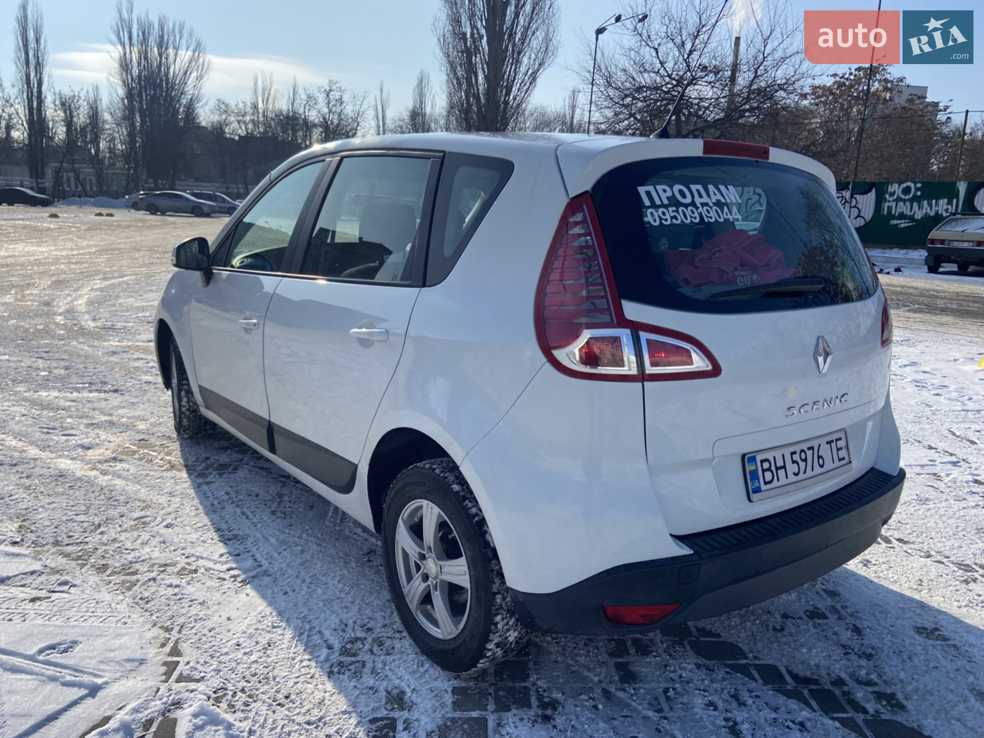2011 Renault Scenic - мініатюра 17