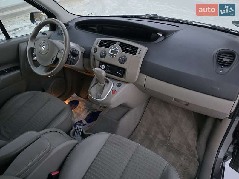 Минивэн Renault Scenic 2004 в Луцке