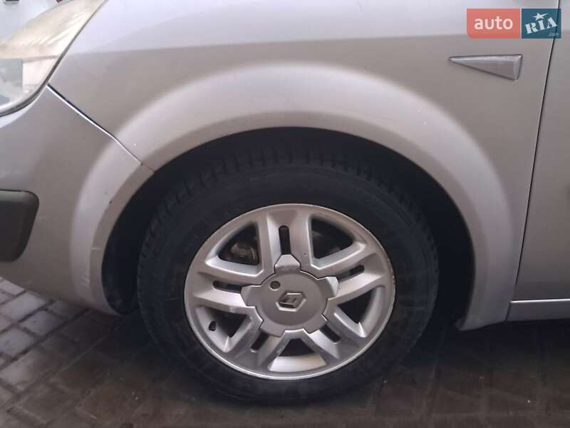 Минивэн Renault Scenic 2005 в Одессе