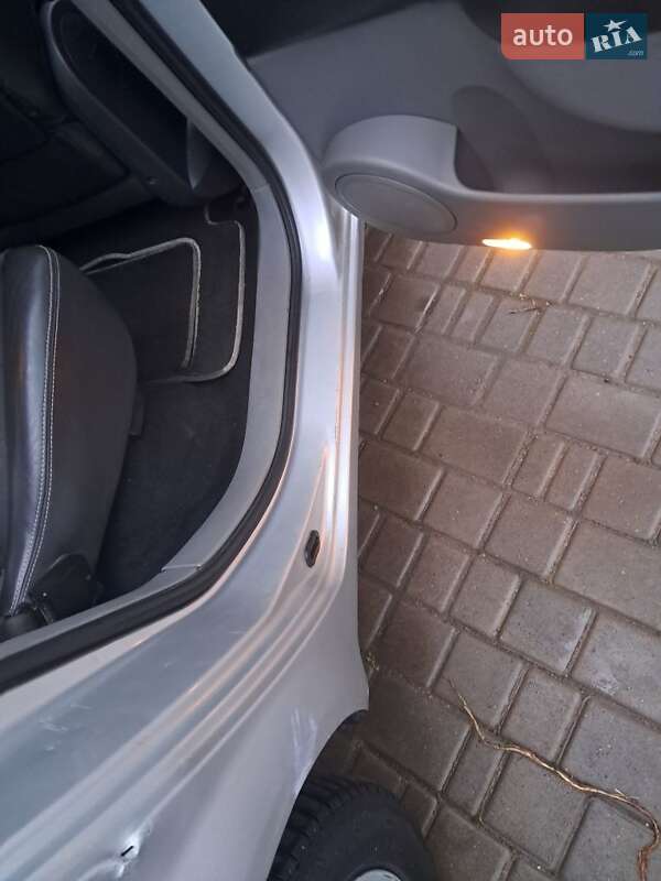 Минивэн Renault Scenic 2005 в Одессе