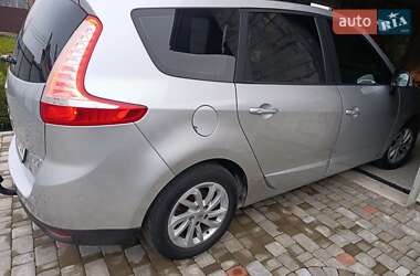 Минивэн Renault Scenic 2015 в Львове