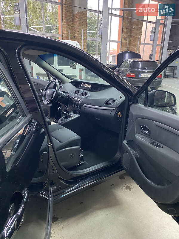 Минивэн Renault Scenic 2012 в Луцке