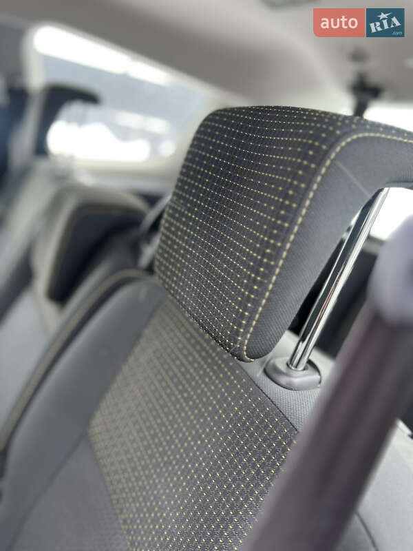 Минивэн Renault Scenic 2010 в Луцке