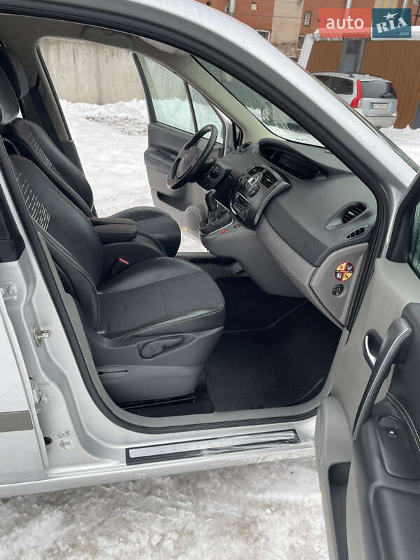 Минивэн Renault Scenic 2006 в Калуше фото 22 Минивэн Renault Scenic 2006 в Калуше