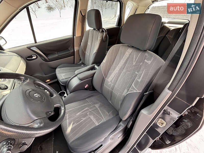 Минивэн Renault Scenic 2005 в Надворной