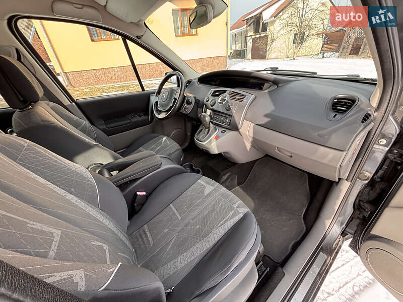 Минивэн Renault Scenic 2005 в Надворной