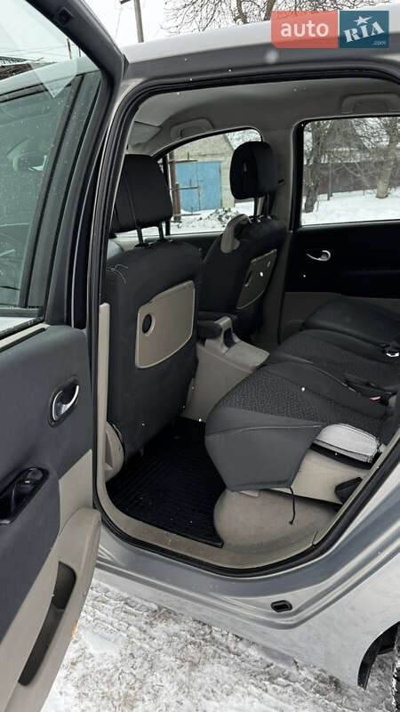 Минивэн Renault Scenic 2003 в Новомосковске