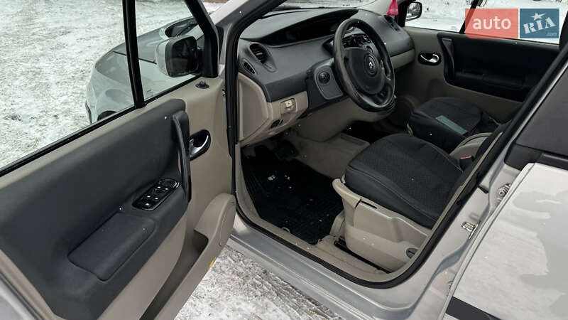 Минивэн Renault Scenic 2003 в Новомосковске