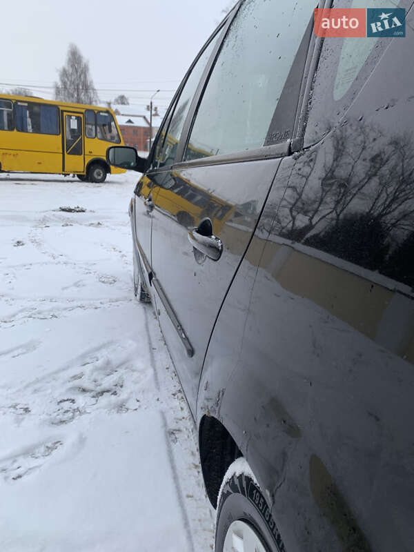 Минивэн Renault Scenic 2008 в Остроге