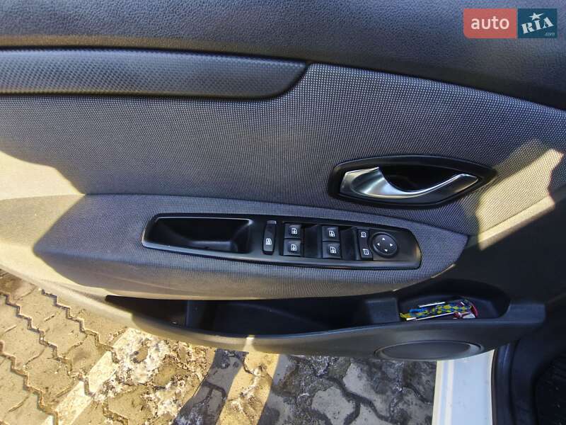 Минивэн Renault Scenic 2011 в Луцке