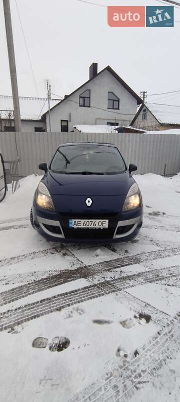 Минивэн Renault Scenic 2011 в Луцке
