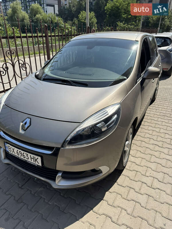 Мінівен Renault Scenic 2012 в Хмельницькому