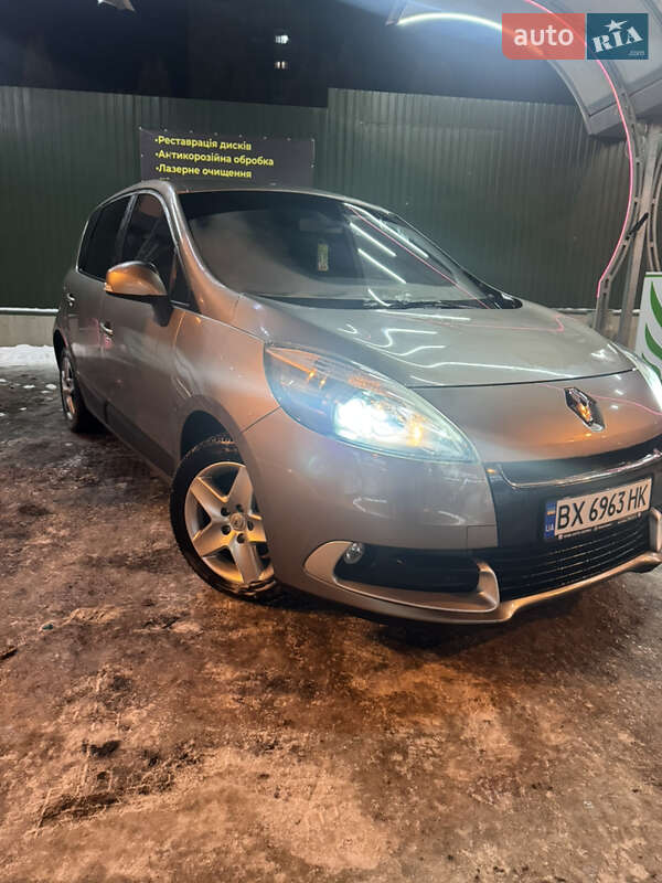 Мінівен Renault Scenic 2012 в Хмельницькому