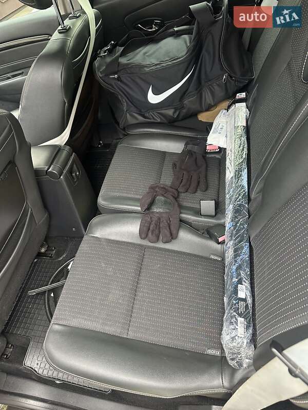 Минивэн Renault Scenic 2012 в Днепре