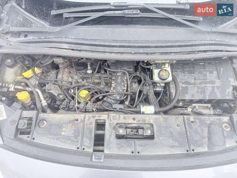 Минивэн Renault Scenic 2012 в Ромнах