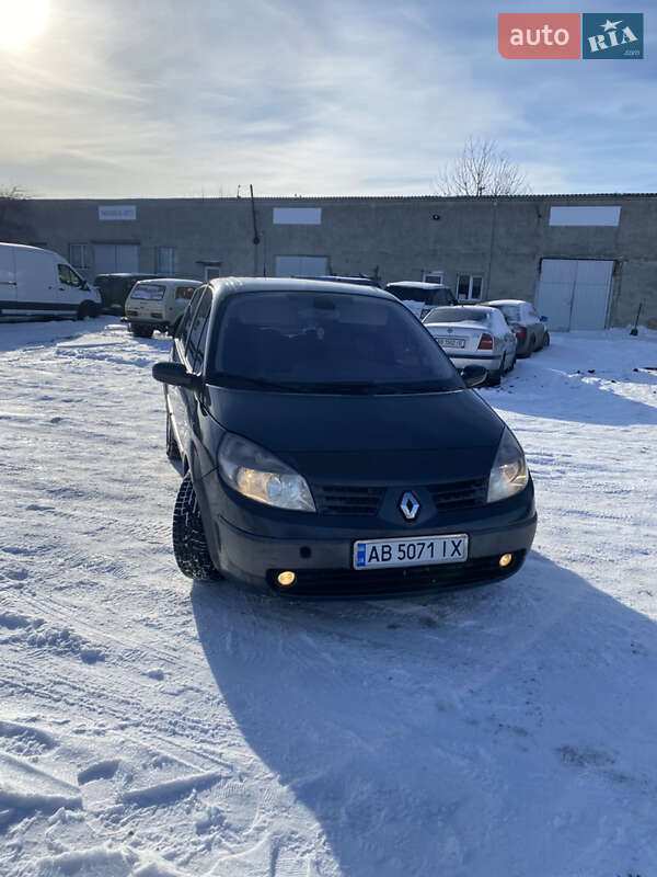 Минивэн Renault Scenic 2004 в Томашполе