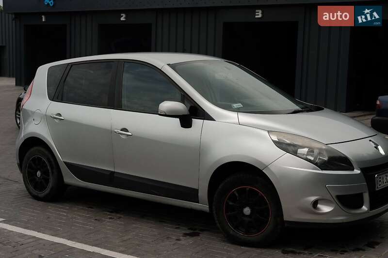 Минивэн Renault Scenic 2011 в Каменец-Подольском