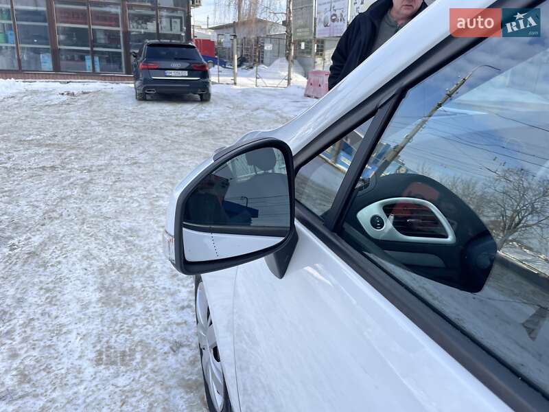 Минивэн Renault Scenic 2014 в Сумах фото 63 Минивэн Renault Scenic 2014 в Сумах