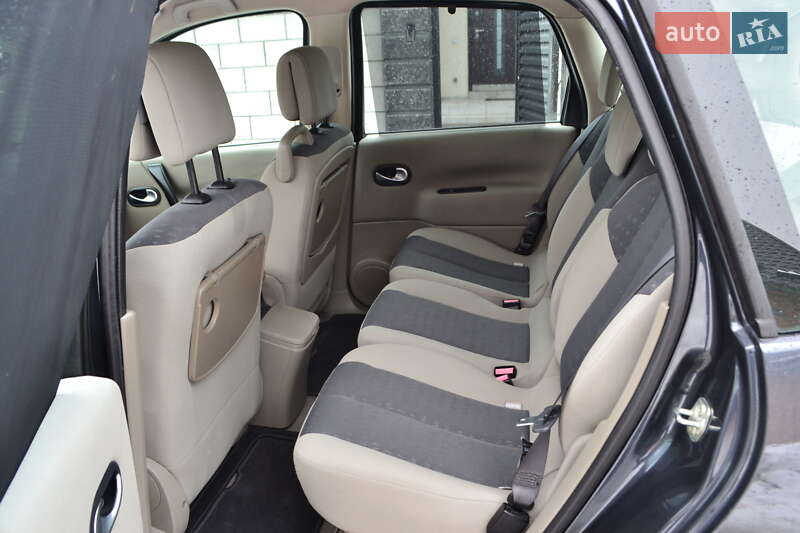 Минивэн Renault Scenic 2006 в Ровно