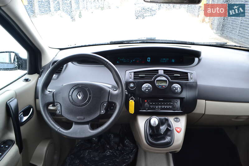 Минивэн Renault Scenic 2006 в Ровно
