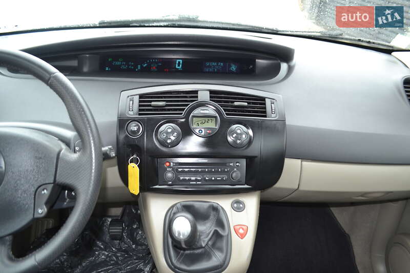 Минивэн Renault Scenic 2006 в Ровно
