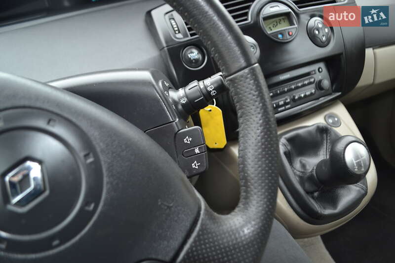 Минивэн Renault Scenic 2006 в Ровно