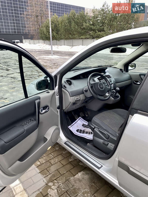 Минивэн Renault Scenic 2006 в Луцке