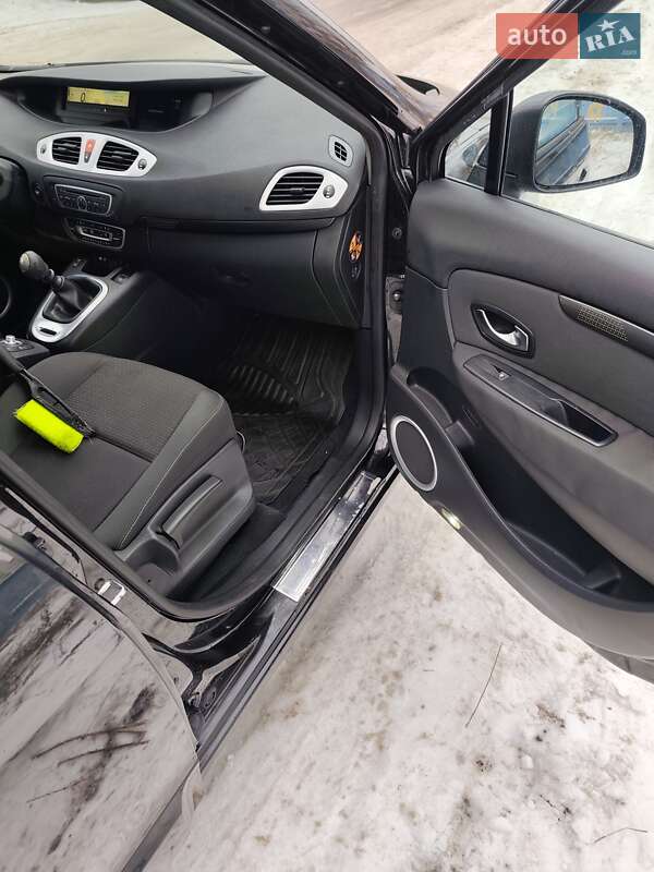 Минивэн Renault Scenic 2010 в Киеве