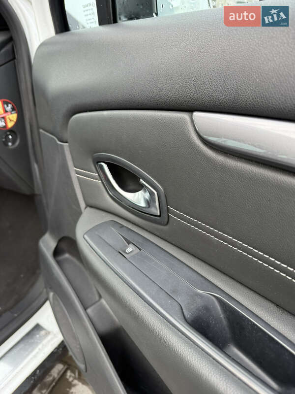 Минивэн Renault Scenic 2013 в Луцке