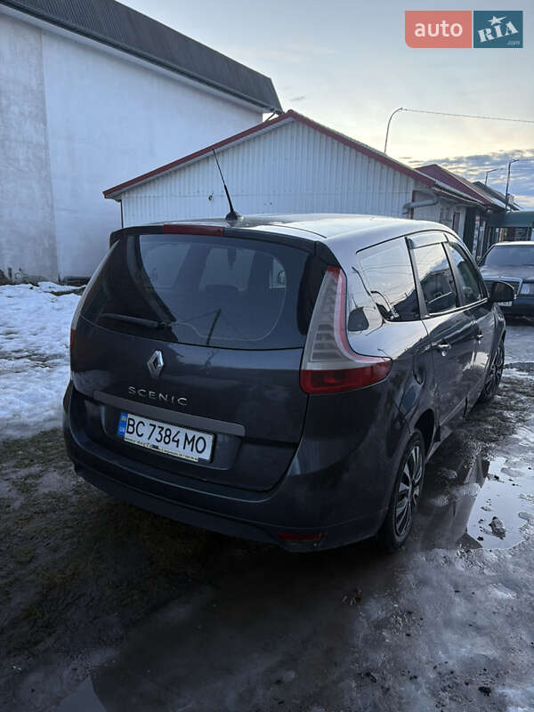Мінівен Renault Scenic 2011 в Новояворівську