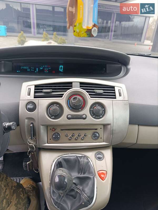 Мінівен Renault Scenic 2006 в Чернівцях