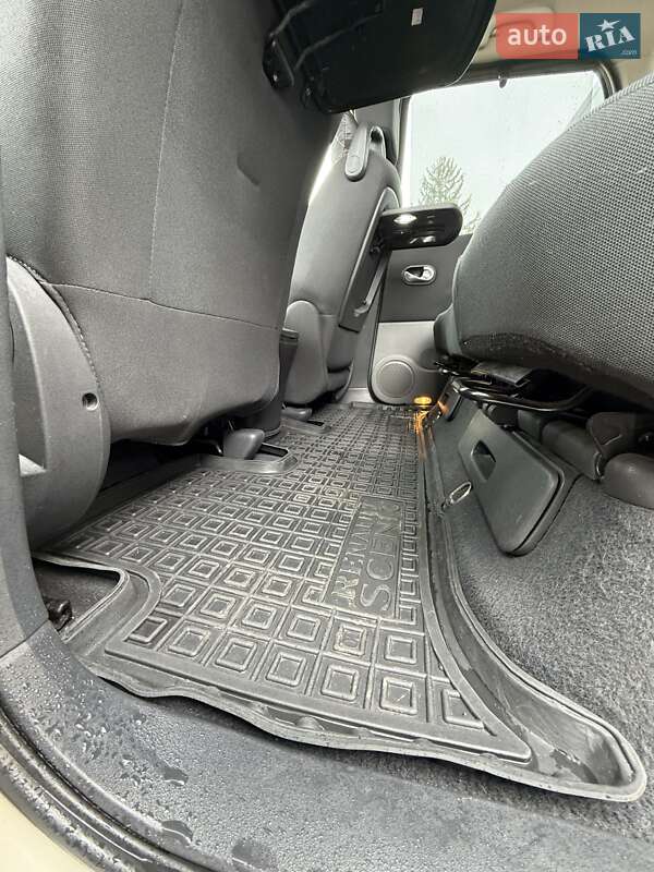 Мінівен Renault Scenic 2007 в Лубнах