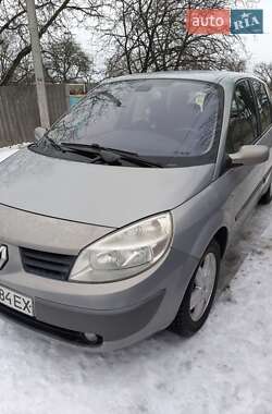 Минивэн Renault Scenic 2004 в Чутове