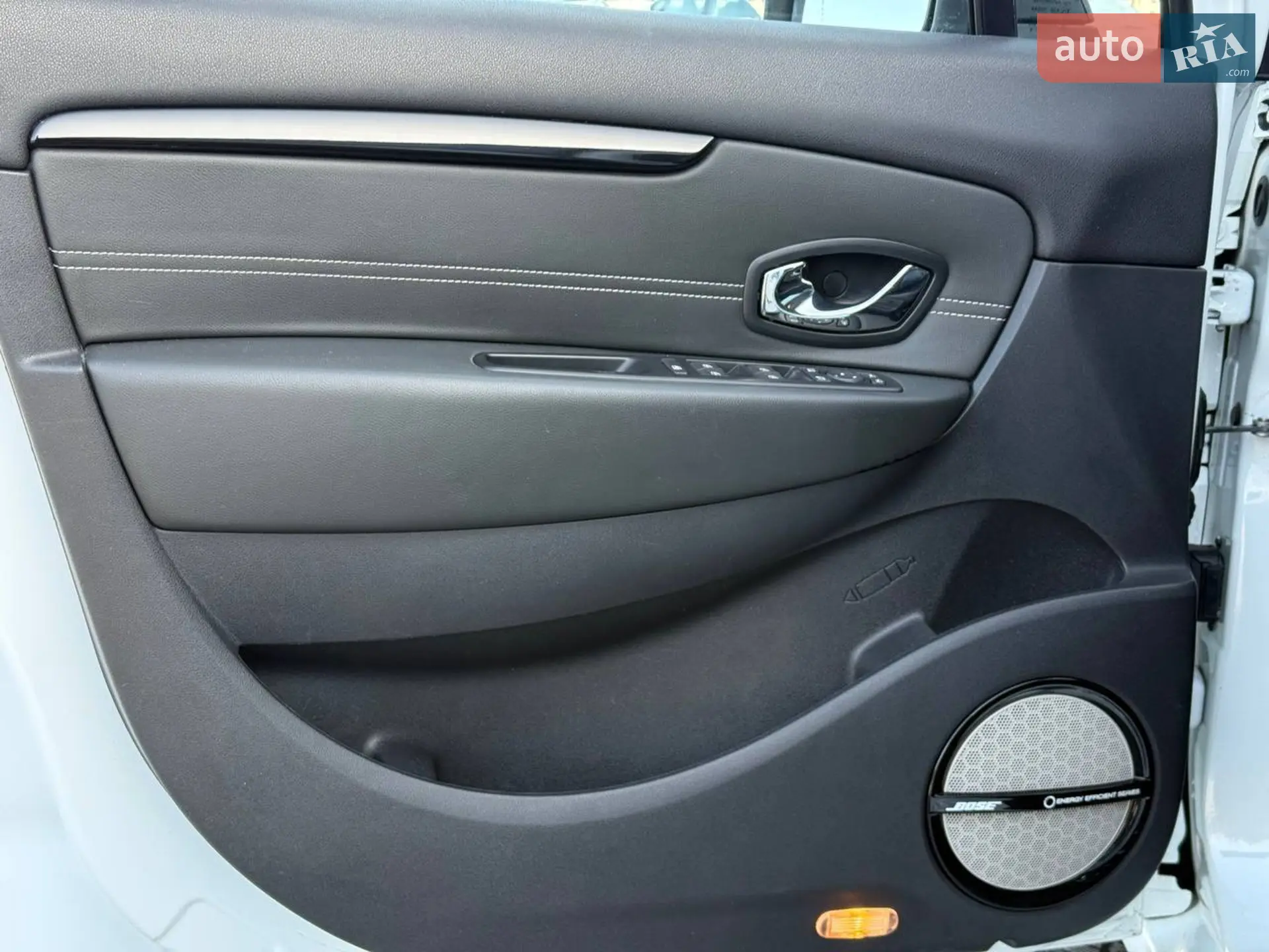 2015 Renault Scenic - мініатюра 17