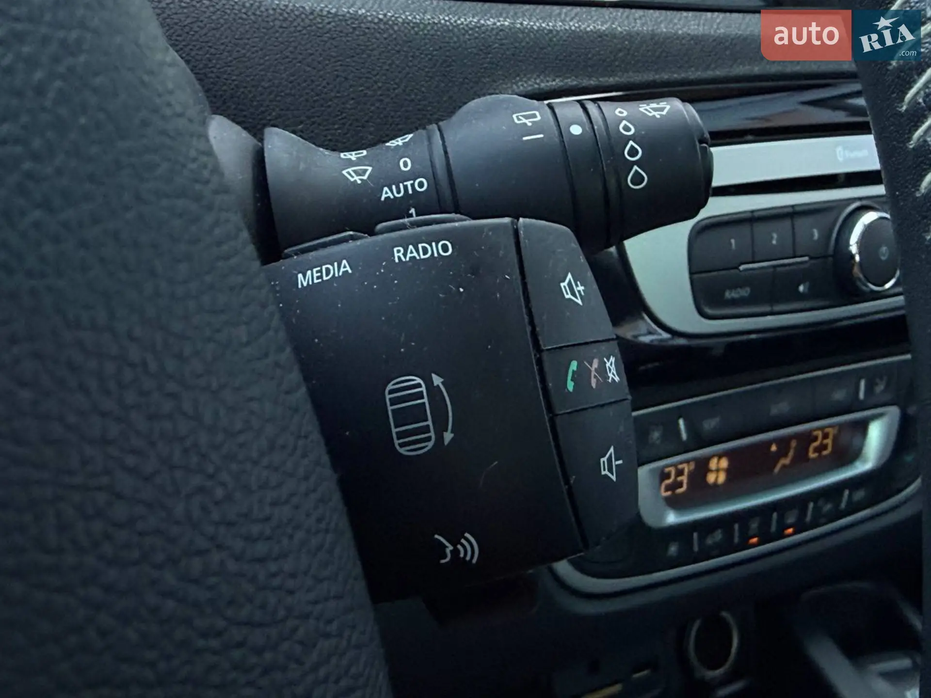 2015 Renault Scenic - мініатюра 26