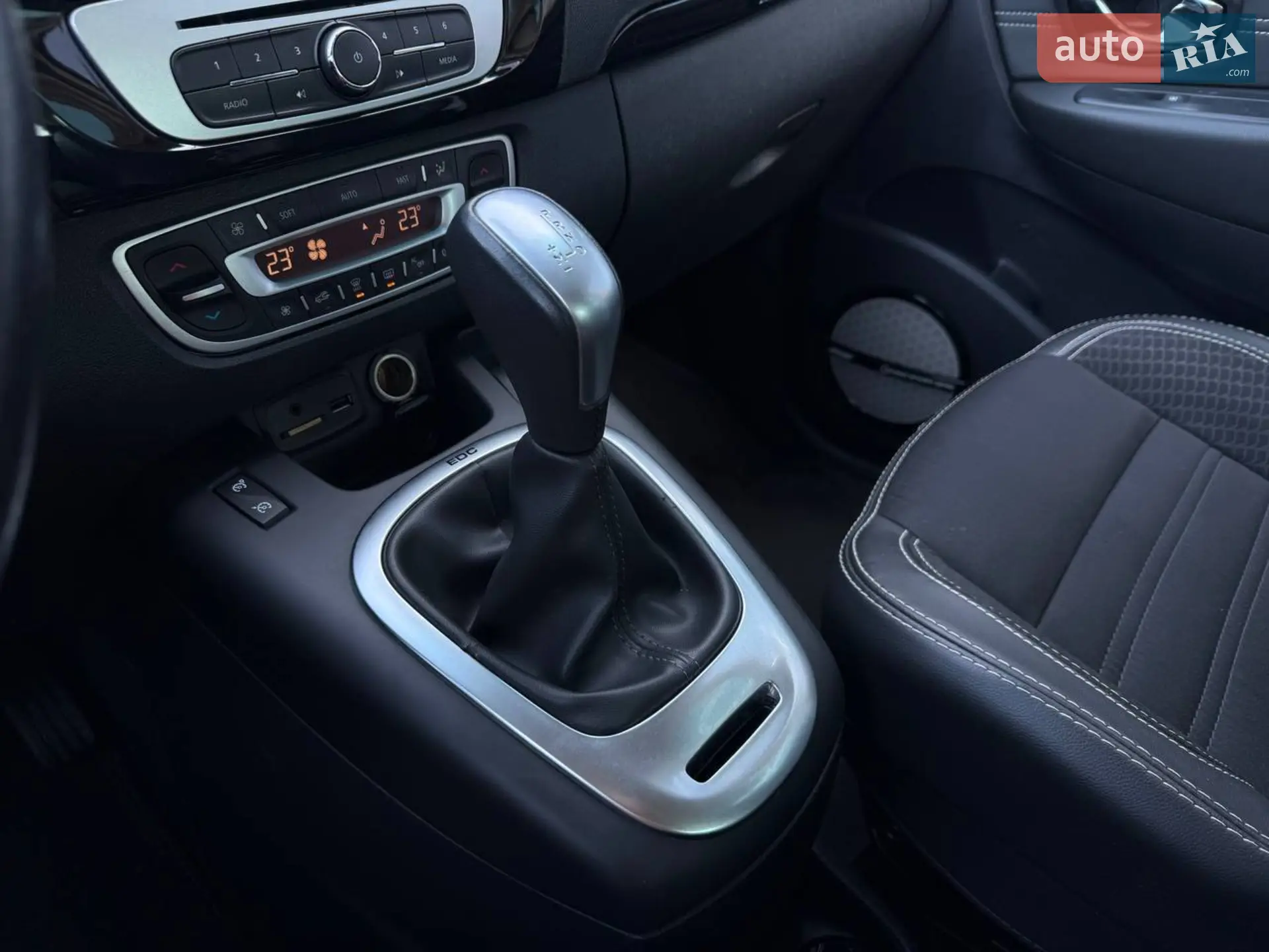 2015 Renault Scenic - мініатюра 31