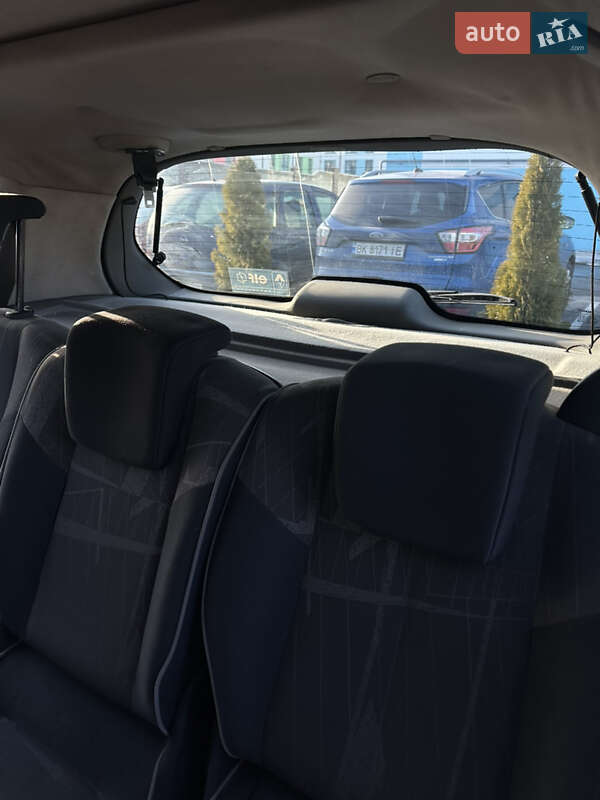 Мінівен Renault Scenic 2004 в Рівному