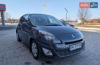 Минивэн Renault Scenic 2010 в Здолбунове