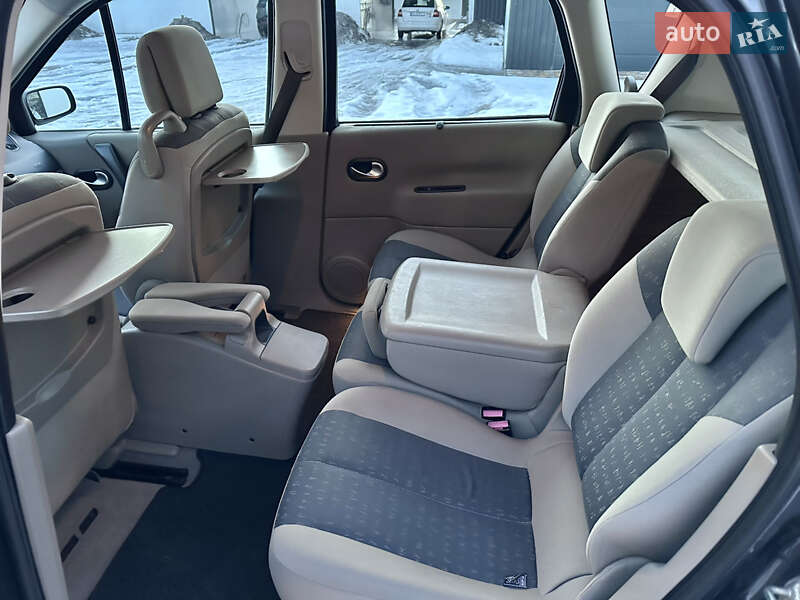 Минивэн Renault Scenic 2005 в Киеве