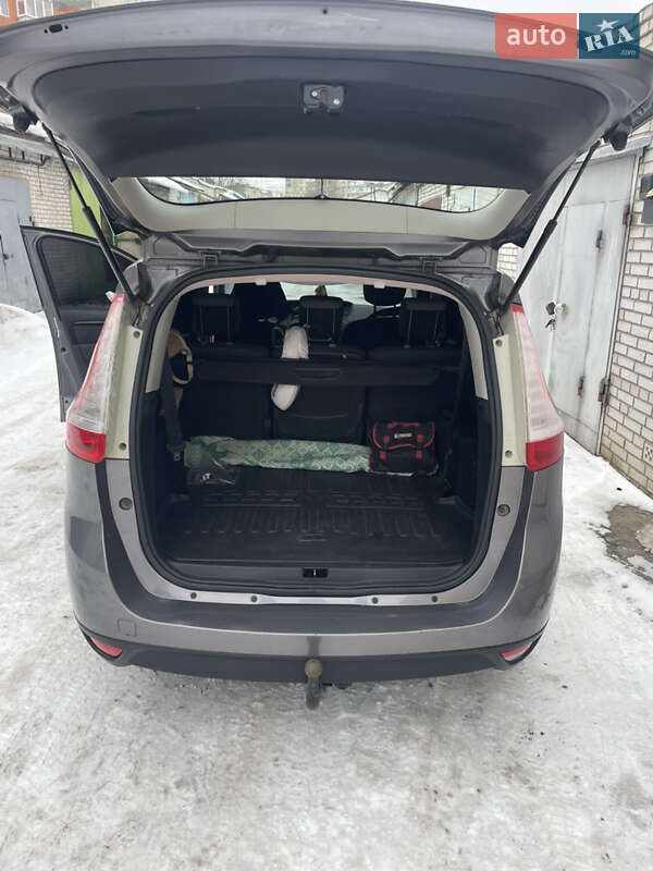 Минивэн Renault Scenic 2014 в Белогорье фото 24 Минивэн Renault Scenic 2014 в Белогорье