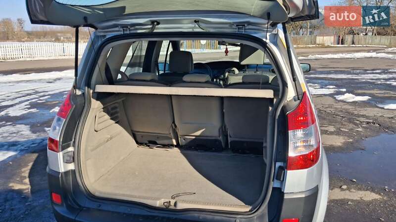 Минивэн Renault Scenic 2005 в Дубно