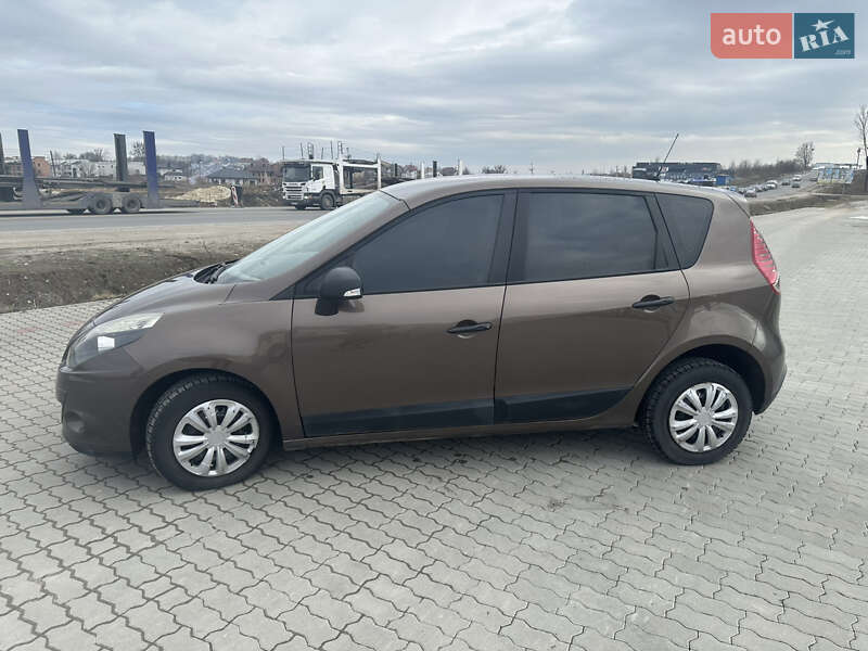 Минивэн Renault Scenic 2010 в Львове