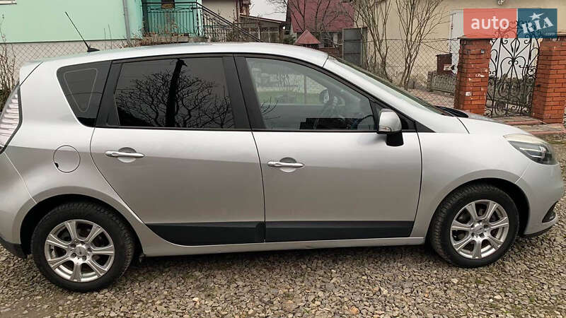 Минивэн Renault Scenic 2012 в Бурштыне