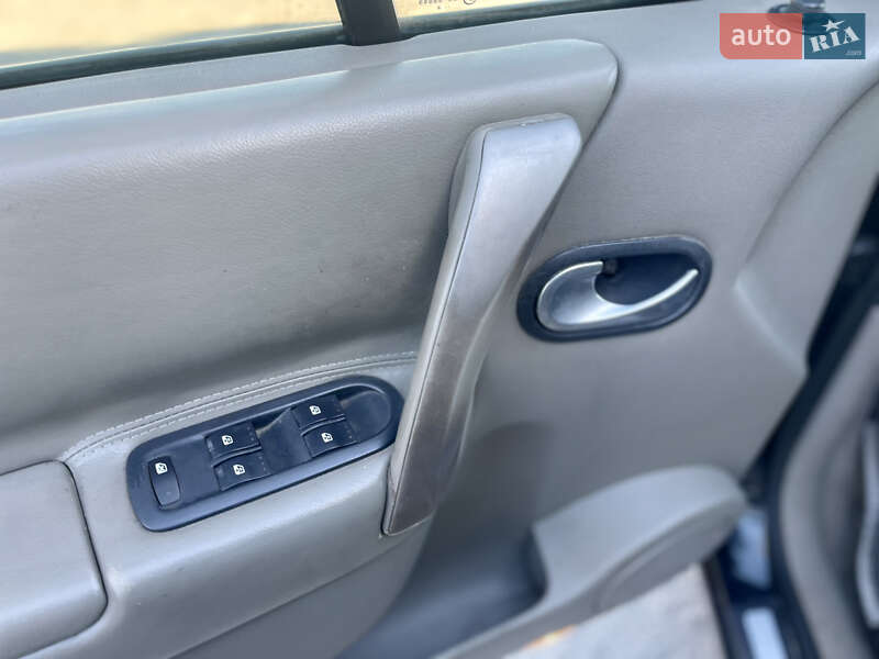 Минивэн Renault Scenic 2004 в Ровно фото 6 Минивэн Renault Scenic 2004 в Ровно