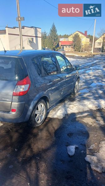 Мінівен Renault Scenic 2006 в Рівному