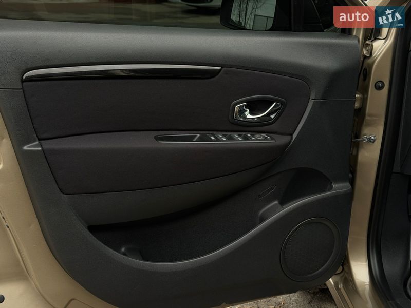 Минивэн Renault Scenic 2014 в Полтаве