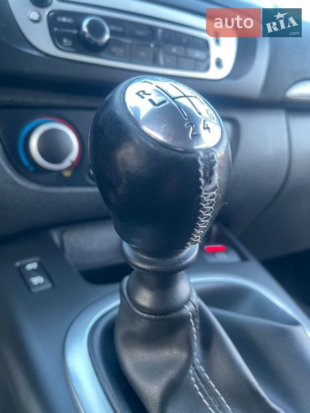 Минивэн Renault Scenic 2012 в Виннице фото 20 Минивэн Renault Scenic 2012 в Виннице