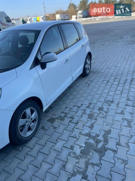 Мінівен Renault Scenic 2010 в Львові
