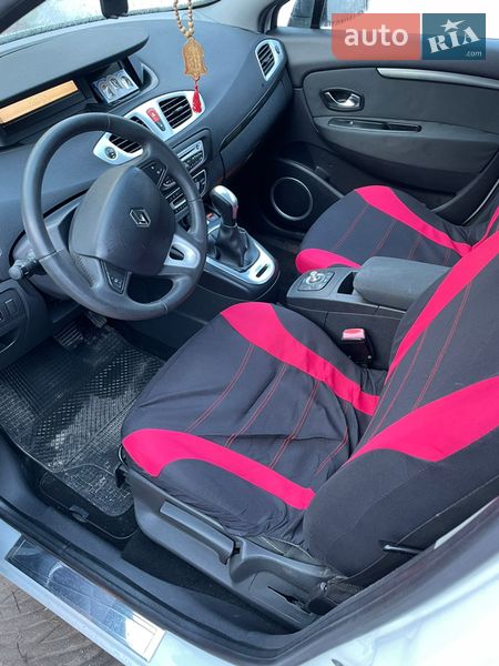 Мінівен Renault Scenic 2010 в Львові