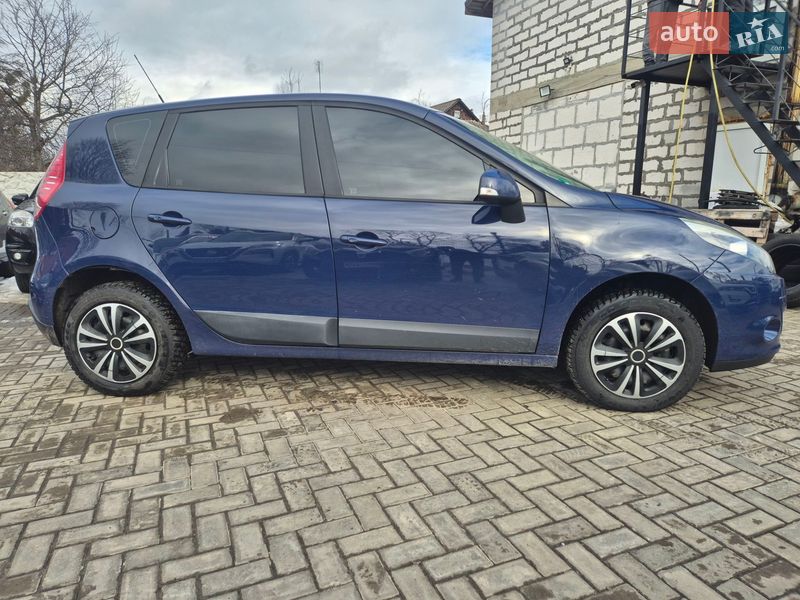 Мінівен Renault Scenic 2009 в Сумах
